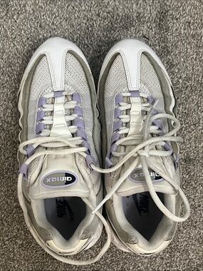 Nike Women's White Sneakers with Lavender Accents(Nike Air Max 95)